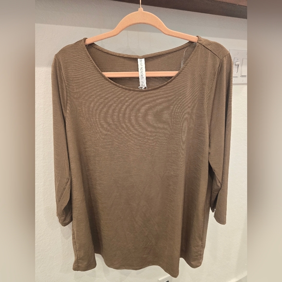 Scarlett Brown 3/4 Sleeve Relaxed Blouse - Picture 1 of 4